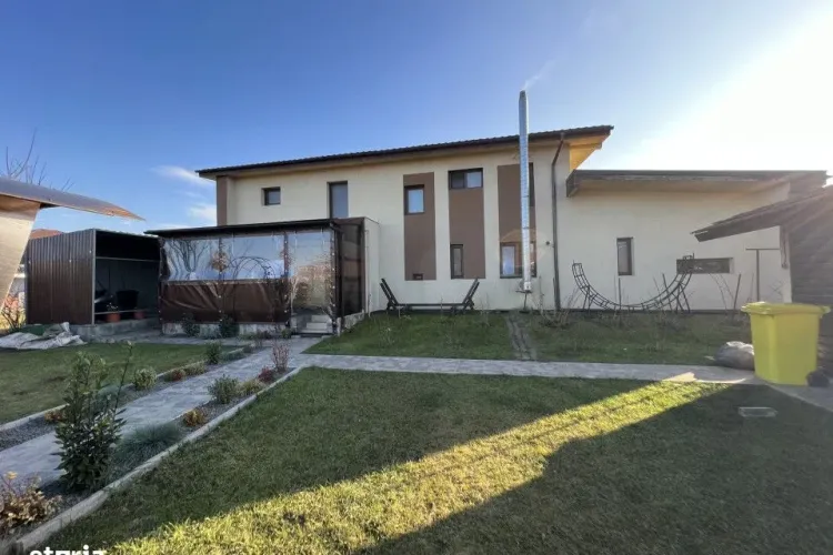 Cluj: Vilă cu 4 camere din Florești, scoasă la vânzare cu 1,5 milioane de euro! Vine la pachet cu o „afacere prosperă”, spune proprietarul - FOTO
