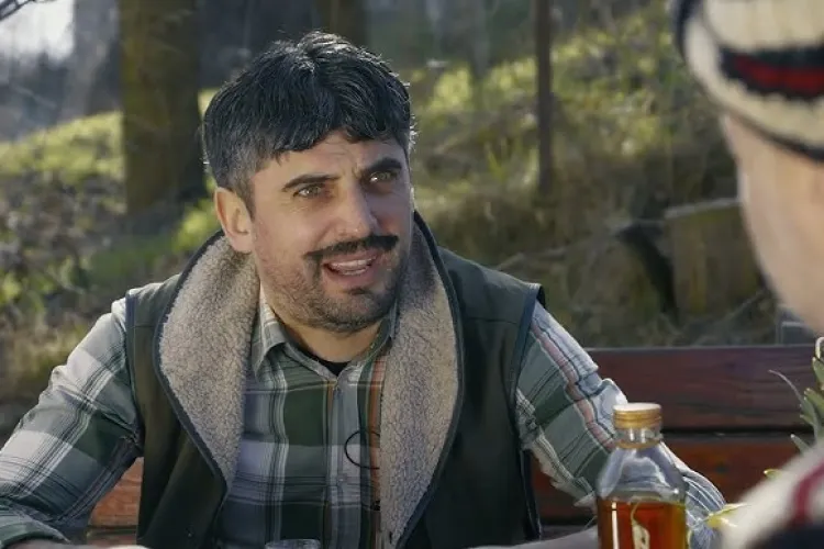 Actorul clujean Bob Rădulescu îi îndeamnă pe români să iasă la vot: „Votați cu cap, să nu ne bată tovarășii securiști la ușă”