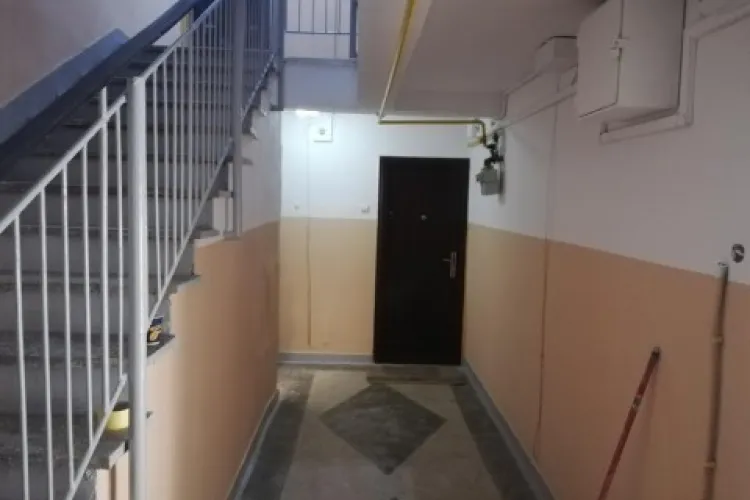 ,,Atenție la cine deschideți în aceste zile!” - Nouă scamatorie la Cluj, în prag de sărbători? O clujeancă s-a trezit cu un individ dubios la ușă 