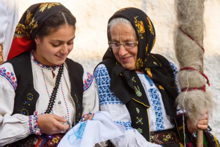 Obiceiuri din satele clujene în perioada dintre Anul Nou și Bobotează. Ce tradiții se păstrau cu strictețe la țară