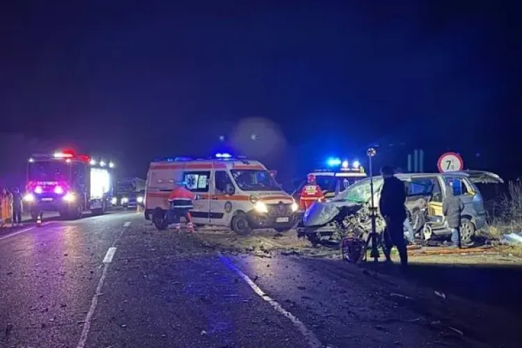Prăpăd pe DN1 Cluj-Oradea în urma unui cumplit accident cu 4 mașini și un TIR . 5 persoane rănite VIDEO / FOTO