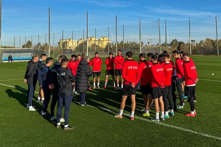 „Ne-am întors la treabă!”! CFR Cluj se pregătește intens pentru reluarea campionatului. „Bursucul” își răsfață jucătorii la 17 grade Celsius