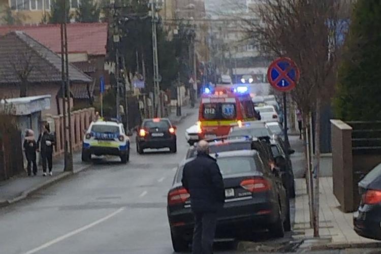 La un pas de tragedie în Cluj-Napoca! O femeie a fost lovită de mașină în timp ce a traversa strada