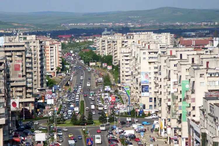 Un cocalar și iubita lui fac ravagii într-un bloc din Cluj! Locatarii sunt disperați: „Distinsul țăran, venit din țărănime, nu știe ce înseamnă liniște”