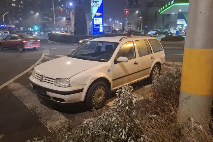 Parcare cu stil în Mărăști! Un șofer și-a lăsat mașina în văzul tuturor! Autovehiculul nu are număr de înmatriculare 
