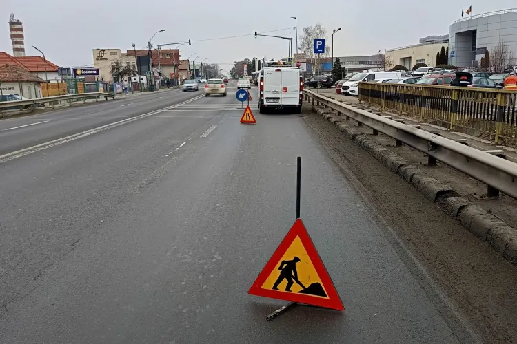 Atenție, șoferi! Au început lucrările pe o stradă importantă din Cluj. Se circulă pe o singură bandă 