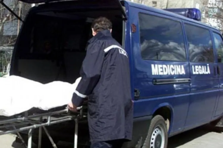 UPDATE Cadavrul descoperit pe malul lacului Chinteni a fost identificat. Cercetările continuă pentru a stabili cum s-a produs tragedia clujeanului