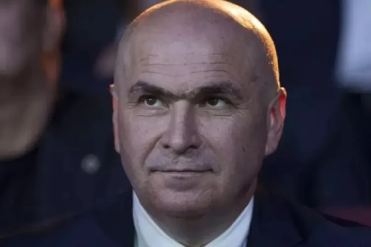 VIDEO Proteste la Senatul României împotriva lui Ilie Bolojan! Angajații dați afară l-au huiduit și i-au cerut să plece înapoi la Oradea 