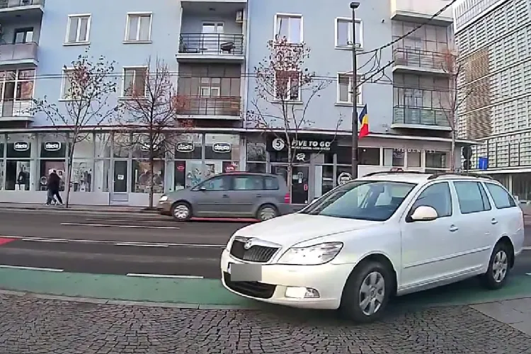 ,,Te-ai speriat, este?”. Un șofer din Cluj a intrat pe o stradă cu sens unic și a creat panică: ,,O grămadă de inconștienți” - VIDEO