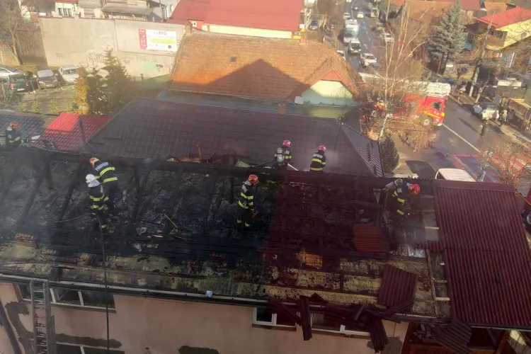 DRAMA trăită de familia care locuia în casa care a ars pe strada Câmpului din Cluj-Napoca. Au pierdut totul într-o clipă: ,,Eram acolo, în casă