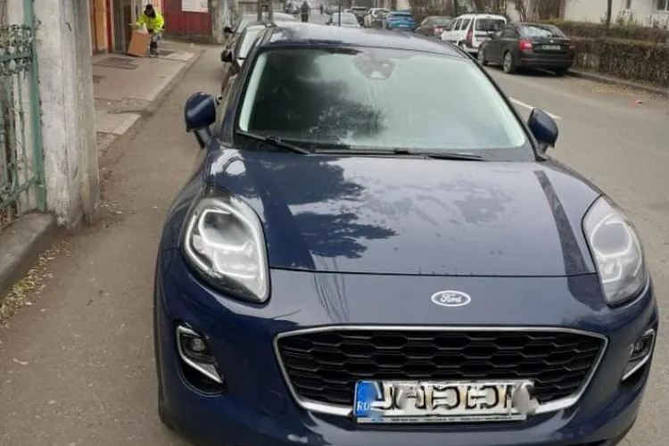 Parcările neregulamentare din Cluj au devenit un chin pentru clujeni. Se circulă foarte greu iar autoritățile sunt depășite 