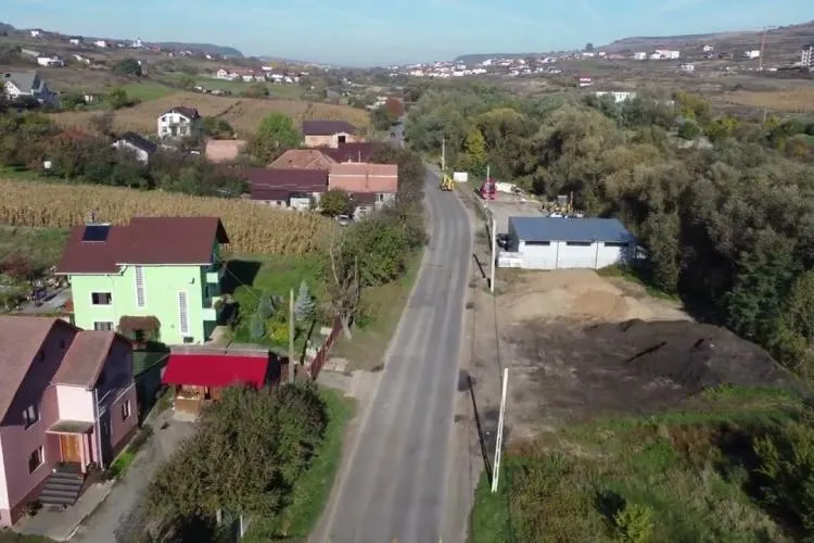 Probleme după lucrările de modernizare de pe Valea Chintăului din Cluj: ,,Fiecare stație s-a transformat în tomberon”