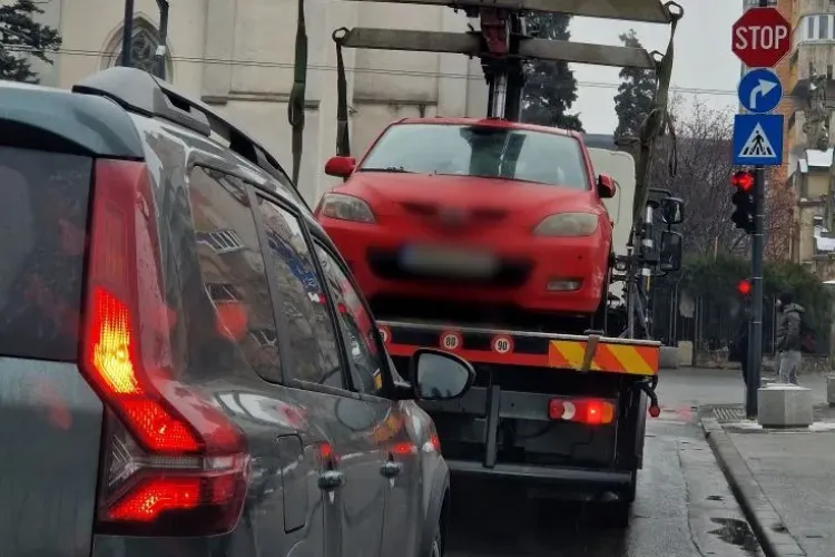 Parcare greșită, „călătorie” gratuită! În Cluj, „băieții” de la ridicări nu iartă pe nimeni: „Ghinion”