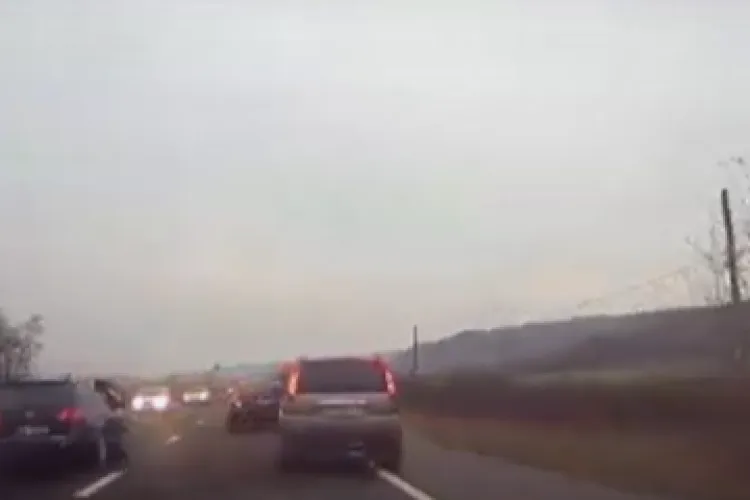 Șofer KAMIKAZE, filmat pe drumurile din Cluj! Cei care veneau din sensul opus au scăpat cu greu din calea lui: ,,A intrat în depășire cu tupeu” - VIDEO  