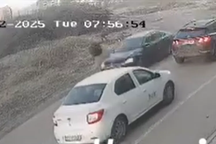 VIDEO Imagini Șocante: Momentul în care un tânăr de 26 de ani este lovit în plin de o mașină și proiectat în aer, pe strada Răzoare din Florești, Cluj 