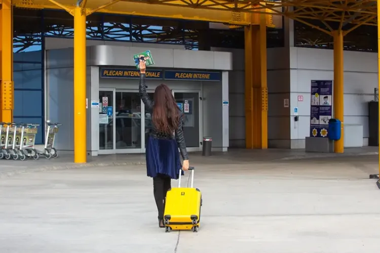 Adolescentă de 17 ani, prinsă cu un pașaport fals pe Aeroportul Cluj! A încercat să intre în țară cu un act împrumutat de la soția unui prieten