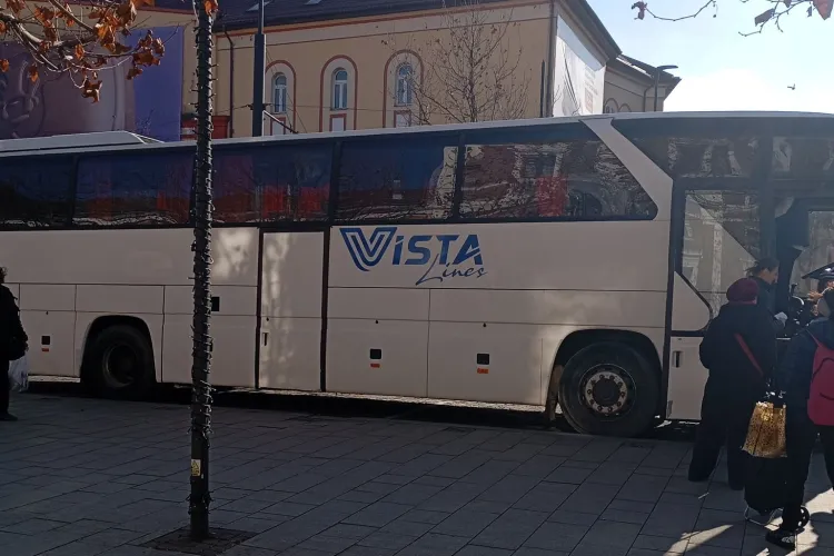 Scântei între doi șoferi din Cluj după ce un bărbat a parcat pe locul unui autobuz. A fost înjurat ca la ușa cortului: ,,O să-și găsească nașul”