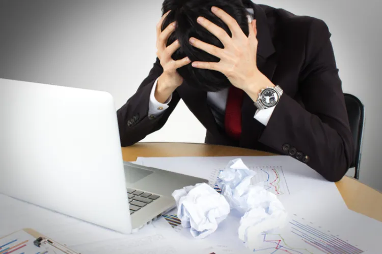 Realitatea dură din spatele salariilor babane din corporații! Un angajat epuizat dă cărțile pe față: „Am aplicat la 100 de joburi, dar fără succes”