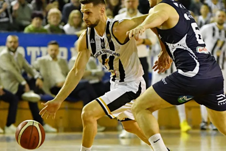Spectacol la Cluj! U BT și-a năucit adversara, câștigând la aproape 50 de puncte diferență. Căpitanul Patrick Richard a revenit după 3 luni de accidentare