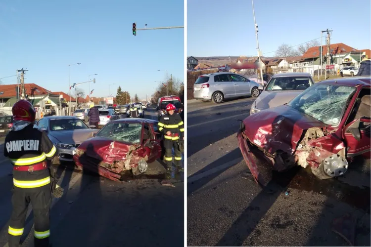 Accident GRAV în Florești! Doi bărbați au fost răniți, după ce două mașini s-au ciocnit violent. A intervenit SMURD-ul / Traficul spre Cluj-Napoca, BLOCAT