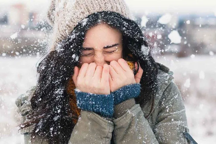 Meteorologii anunță ger de îngheață pietrele! S-au înregistrat -10 grade la Cluj 