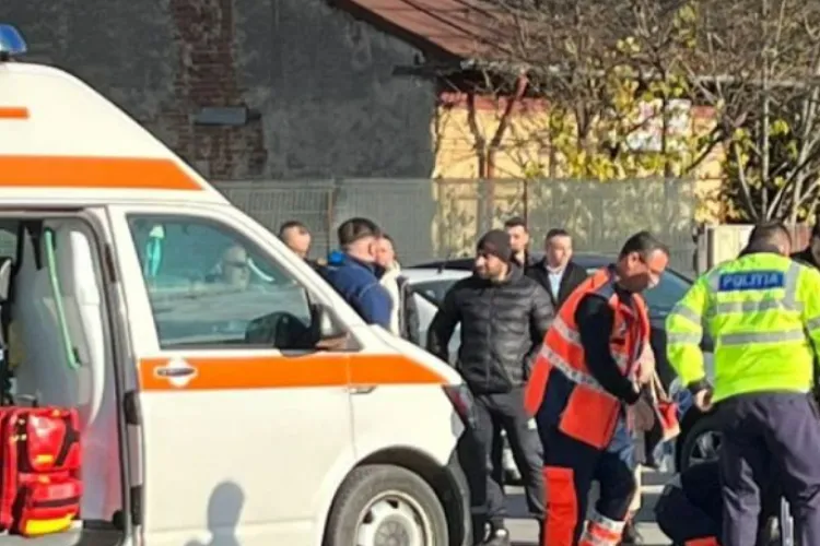 Accident grav în Florești, Cluj. Un tânăr de 25 de ani, pieton, a fost rănit. Primește îngrijiri de urgență la fața locului