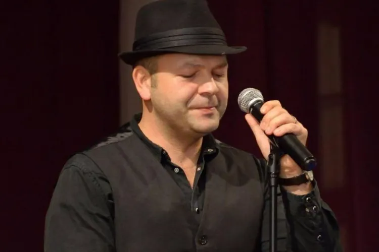 Cine este tenorul ardelean Felician Mureșan care a murit subit pe aeroport la doar 43 de ani. A lăsat în urmă trei copii și o durere imensă