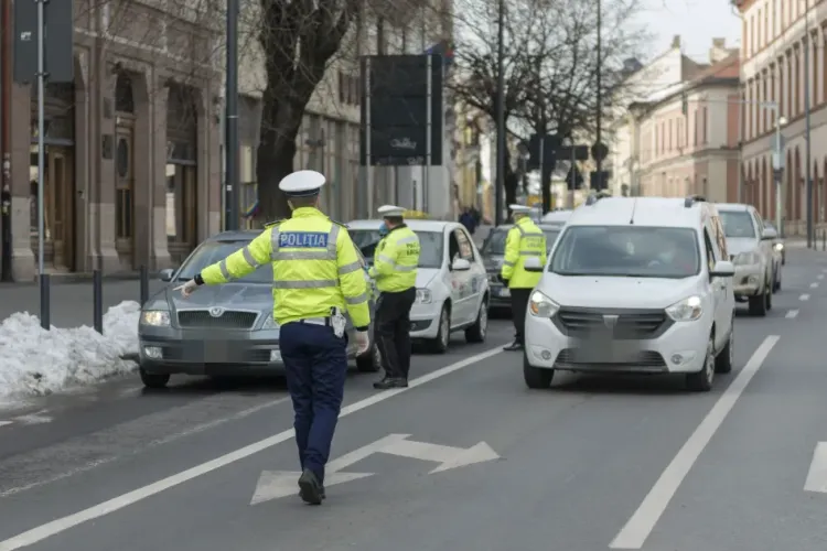 Poliția te poate opri în trafic „fără motiv”? O să fii suprins ce spune legea și ce se întâmplă dacă nu oprești