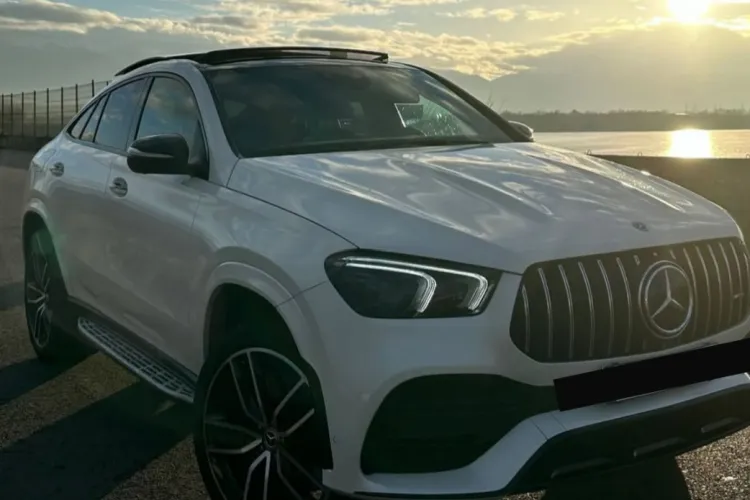 Culiță Sterp își dă GRATIS bolidul de 65.000 de euro. Dacă ești fan Culiță Sterp, poți fi tu cel care o primește: „Eu nu o folosesc, că n-am permis”