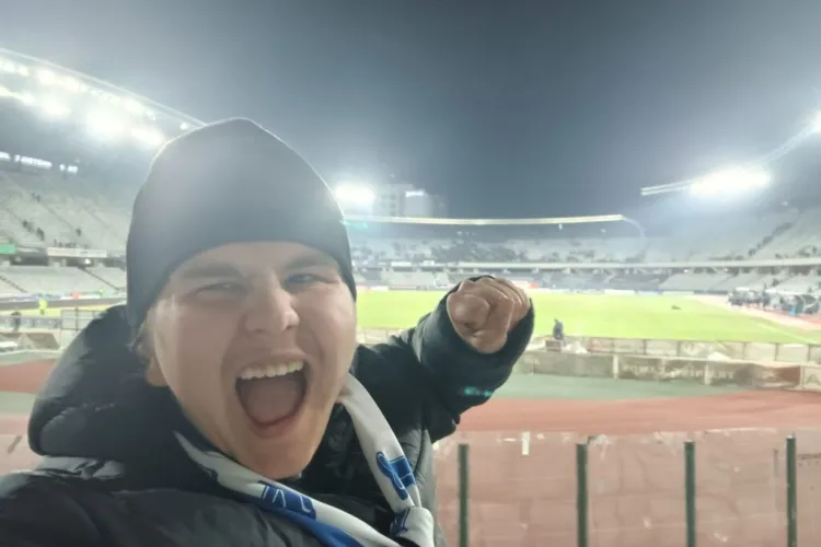 Un moldovean a făcut spectacol pe stadionul U Cluj: doar el a venit să își susțină echipa! „Eu eram singurul fericit de acolo”