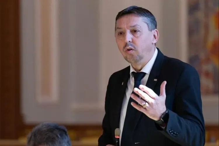 Ministrul Educației, Daniel David, trage un semnal de alarmă cu privire la învățământul românesc: „Pune efectiv la risc țara”