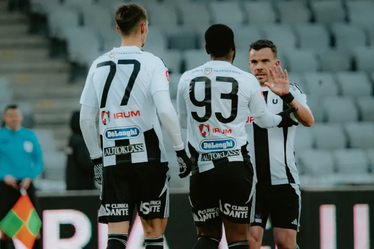 U Cluj ar putea reveni pe primul loc în SuperLigă! „Șepcile roșii” se duelează cu Oțelul Galați, într-un meci crucial pentru lupta la titlu