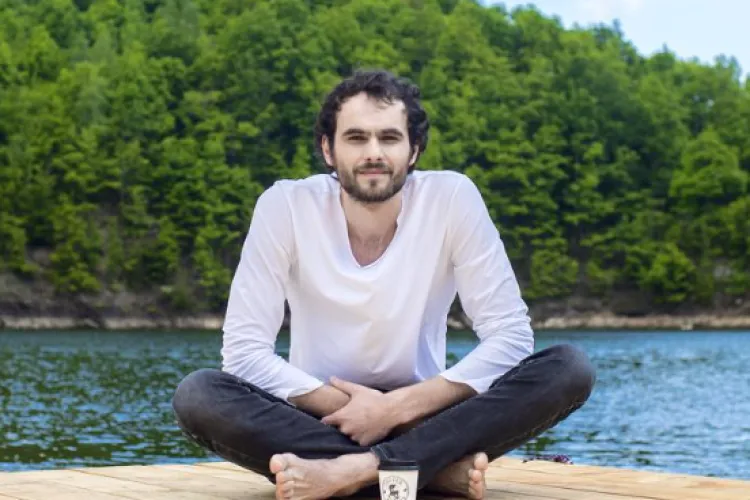 Mihail, celebrul interpret al piesei ,,Who You Are”, s-a izolat 9 luni într-o cabană de pe malul lacului Tarnița, Cluj: ,,Era invadată de șoareci”