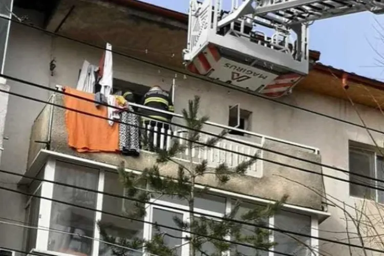 Descoperire tragică la Cluj! Bărbat de 50 de ani, găsit mort în propriul apartament. Pompierii au fost nevoiți să intre pe balcon