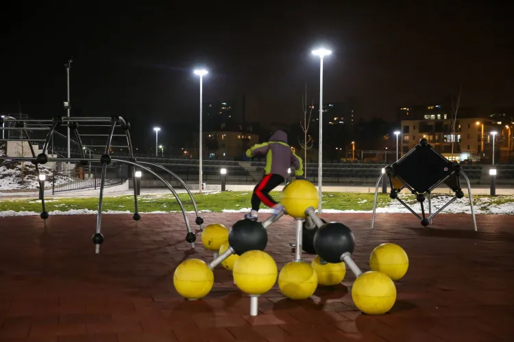 Cluj: Copiii clujenilor, traumatizați de focurile de armă trase la înmormântări: „Se sperie de fiecare dată, încep să plângă”