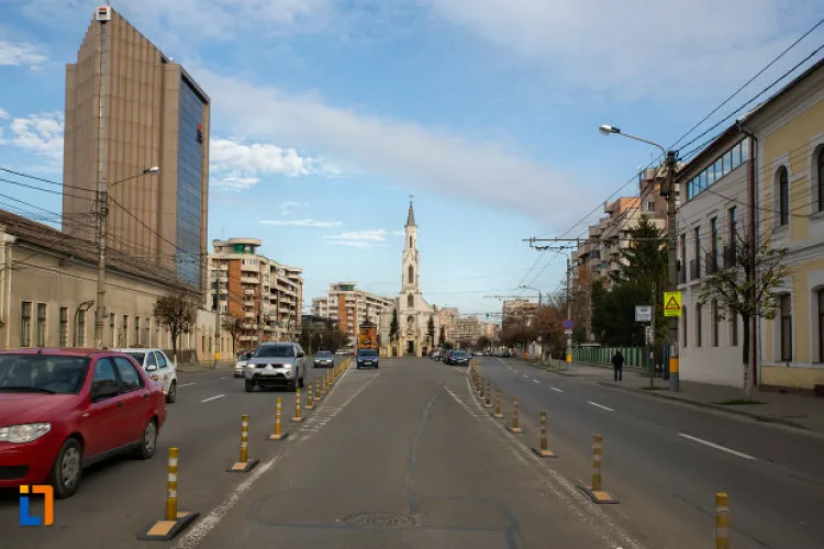 Trafic haotic în orașul de cinci stele!  Ambuteiaje și pericol de accidente într-o intersecție problematică din Cluj-Napoca 