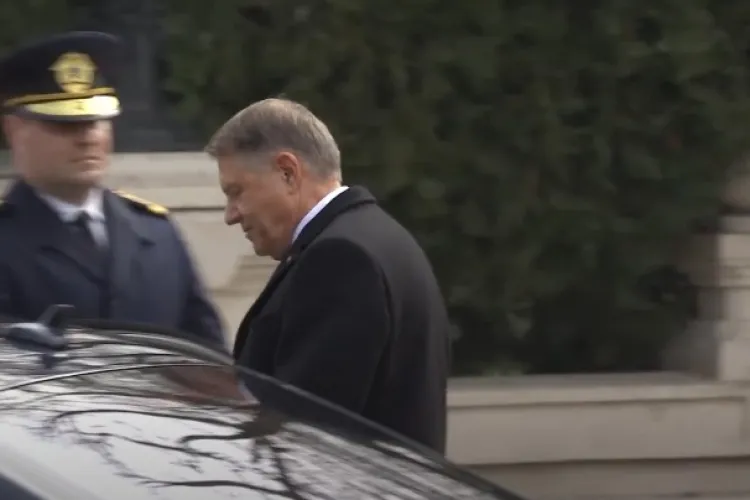 Era Iohannis s-a încheiat! S-a urcat în mașină și a părăsit Palatul Cotroceni. Ilie Bolojan preia funcția de președinte interimar VIDEO 