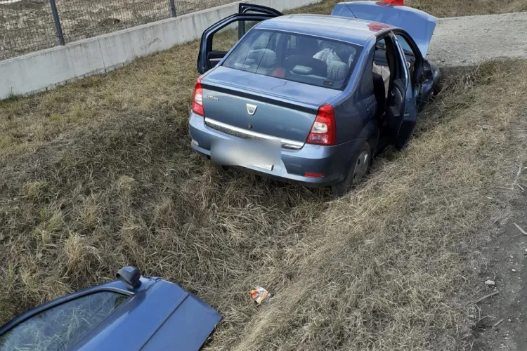 Accident grav în Cluj! O femeie a rămas blocată în mașină. Pompierii au intervenit de urgență 