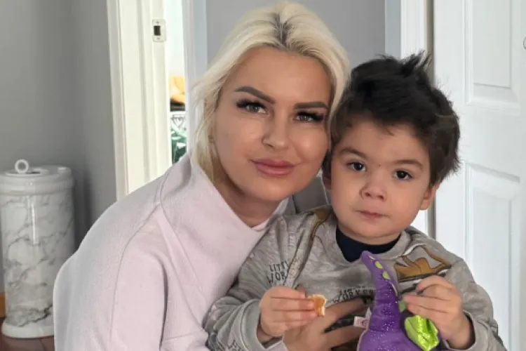 Întâlnire emoționantă între cea mai sufletistă clujeancă și nepoțelul său! A plecat în SUA, după tragedia trăită de sora ei geamănă: ,,Minunea mea” 