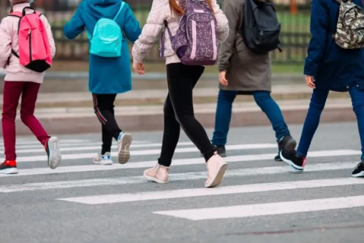 Pericol pe o stradă din Cluj-Napoca! Locuitorii cer măsuri urgente înainte de o tragedie: „Sunt mulți copii în zonă”