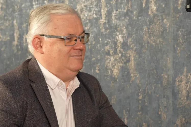 Profesor universitar clujean, cuvinte dure despre „fanaticii” lui Călin Georgescu: „Au ajuns să urască violent”