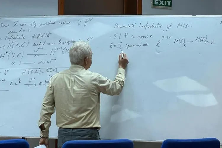 Meditații GRATUITE la matematică cu profesori universitari pentru elevii care vor să dea admitere la UTCN! Vezi programul 