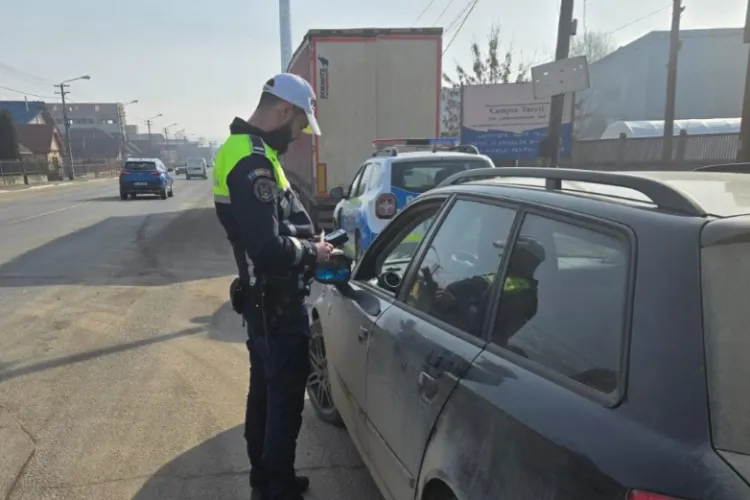 Razie de amploare pe străzile din Cluj! Polițiștii au împărțit sute de amenzi. Câți șoferi au rămas fără permis - FOTO 