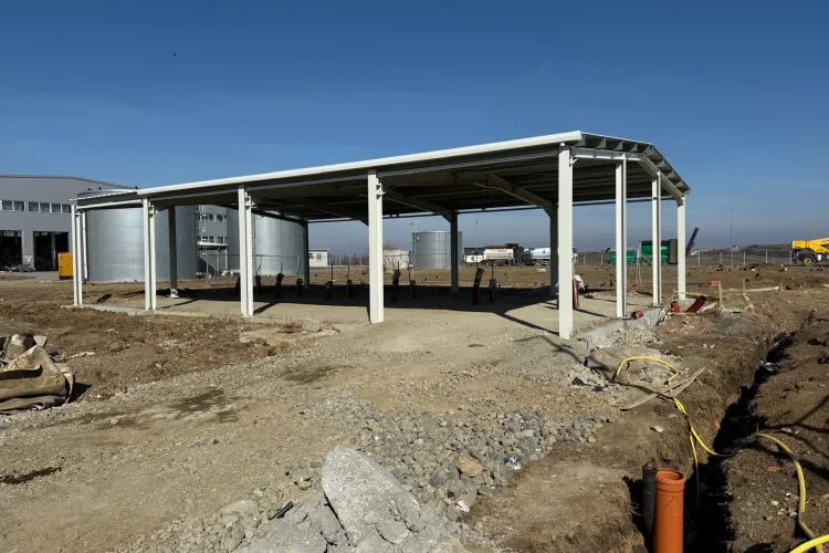 Gunoaiele clujenilor vor fi transformate în energie. Avansează lucrările la stația de dezintegrare moleculară 