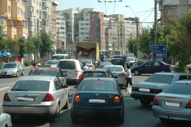 Traficul sufocant din Cluj îi exasperează pe șoferi! O intersecție importantă paralizează orașul în orele de vârf