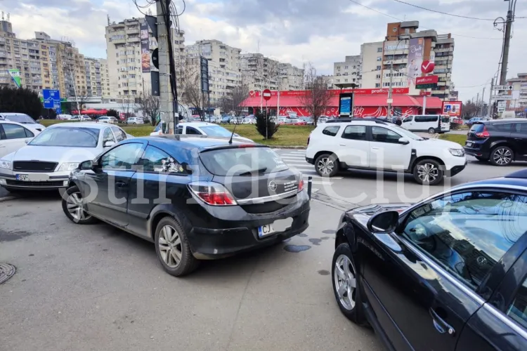 Trotuarele din Cluj-Napoca nu mai sunt pentru pietoni! „E inacceptabil la ce nivel a ajuns haosul din oraș”FOTO