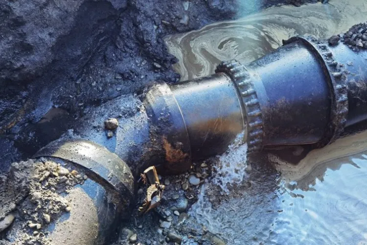 Avarie majoră în Cluj-Napoca: Aproape 20 de străzi au rămas fără apă potabilă! Ce zone au fost afectate