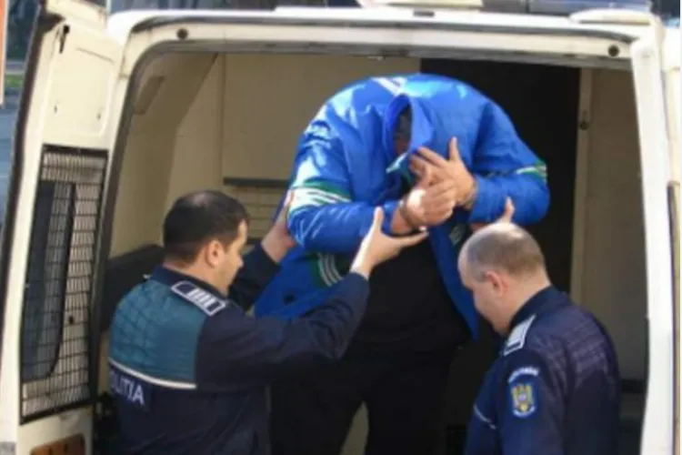 Alertă în Cluj! Un bărbat a intrat în mai multe case, iar apoi a devastat locuința unui preot din Apahida, zona Căbăuș: „S-a baricadat în casa parohială”