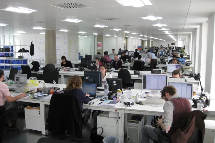 Criză majoră în IT! Nici măcar programatorii cu peste 7 ani de experiență nu-și mai găsesc loc de muncă: „Piața e varză. Propun salarii de brutar”