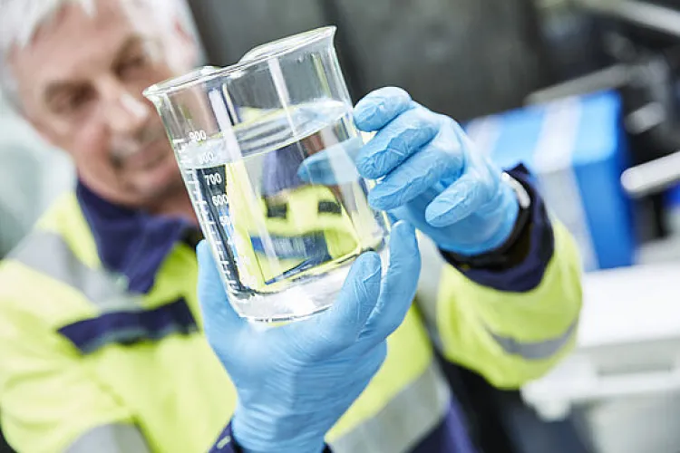 Alertă în Cluj! O nouă înșelătorie cu TESTE DE APĂ face ravagii. Clujenii, puși în pericol de falși angajați ai Companiei de Apă Someș